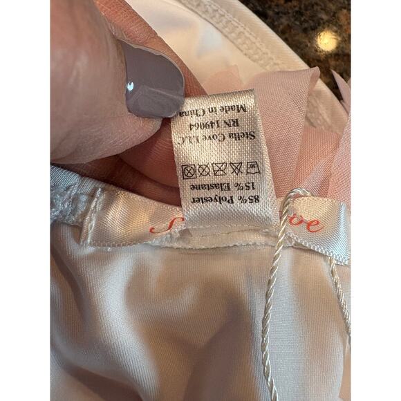 Stella Cove Girls White Swimsuit w/Perfume Bottle and Pink Petals Size 12 Y NWT - Picture 5 of 5